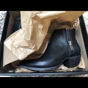 Frye Boots Sacha Moto Shortie Size 7.5
